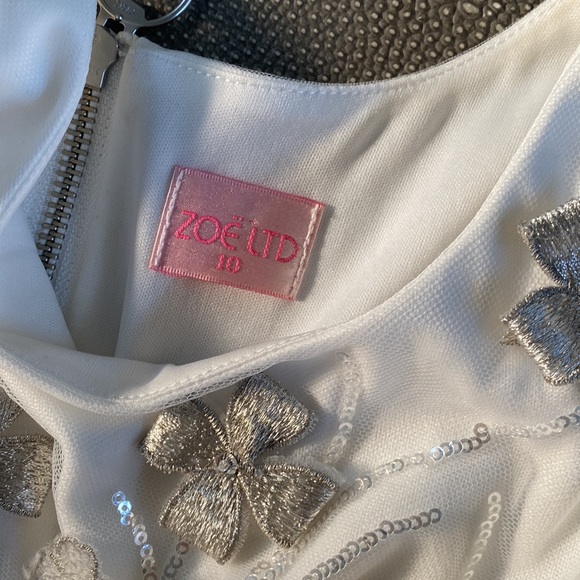 Beautiful princess dress - Picture 3 of 3